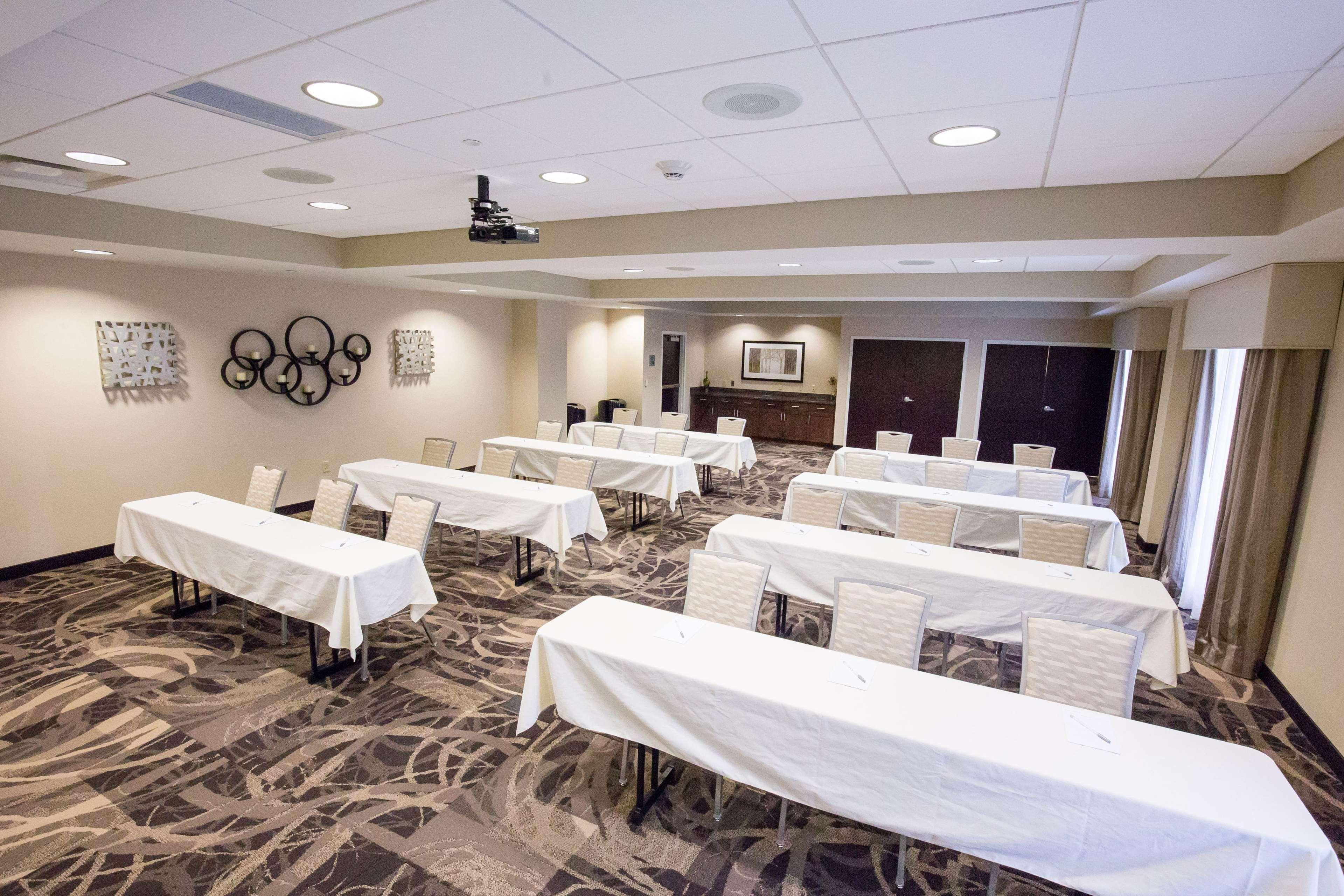 Hampton Inn & Suites - Pittsburgh/Harmarville, Pa Ngoại thất bức ảnh