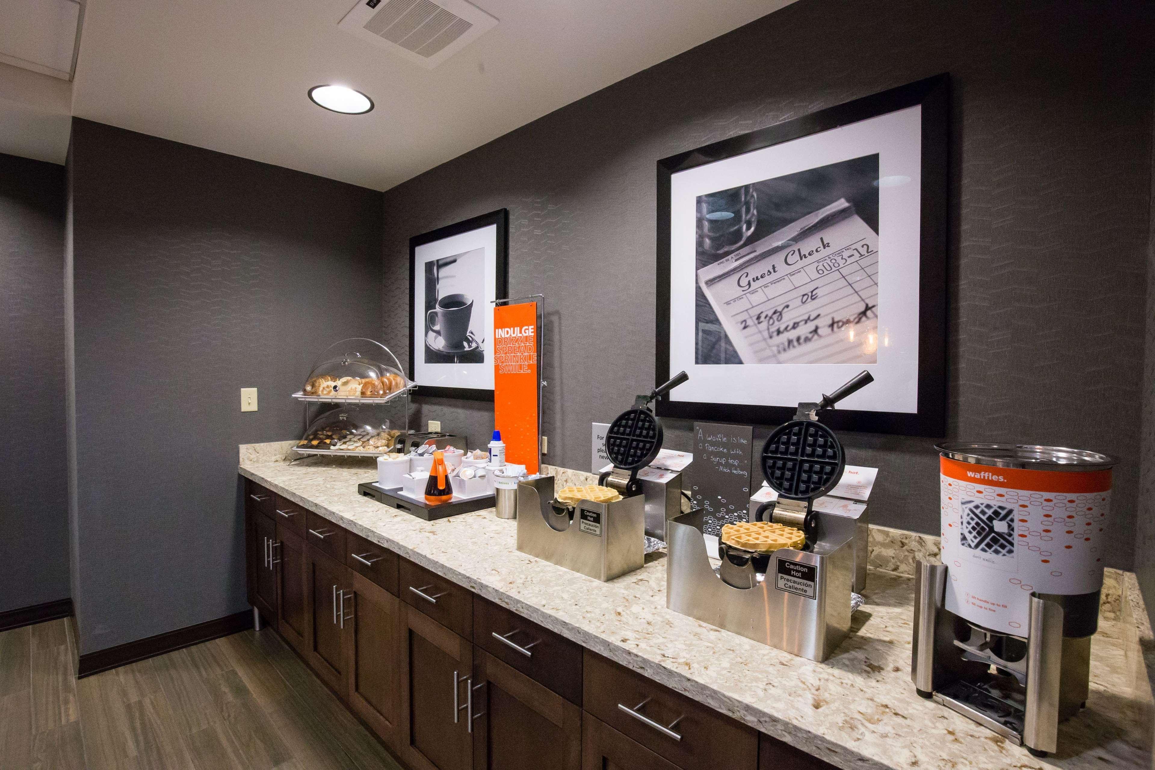 Hampton Inn & Suites - Pittsburgh/Harmarville, Pa Ngoại thất bức ảnh